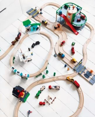 BRIO Parkhaus, Straßen & Schienen – Bild 3