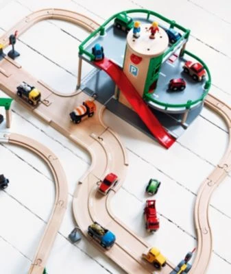 BRIO Parkhaus, Straßen & Schienen – Bild 4